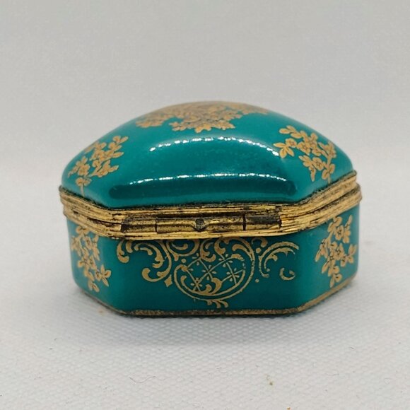 Vtg Porcelain de France Courting Couple Trinket Box Green Gold Floral - Picture 5 of 11
